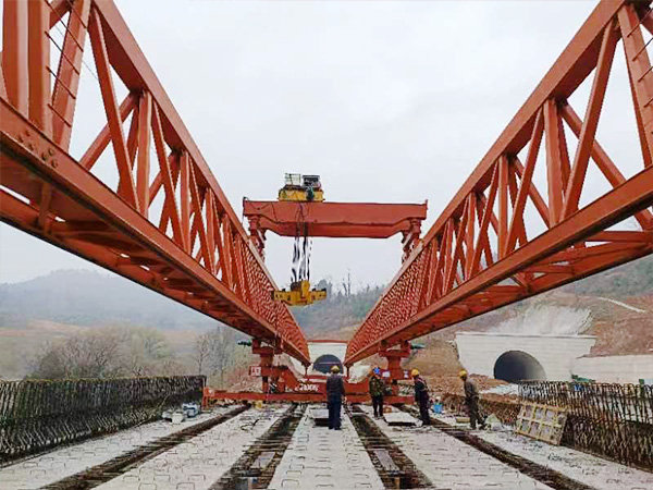 如何维护公路架桥机才能节约成本呢？